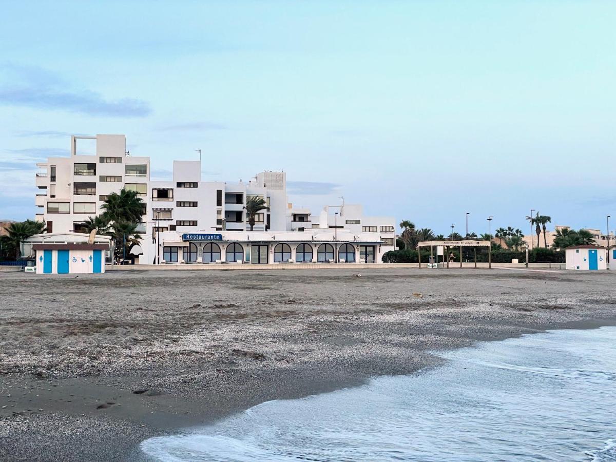 Apartment Primera Linea De Playa De Martina Almerimar